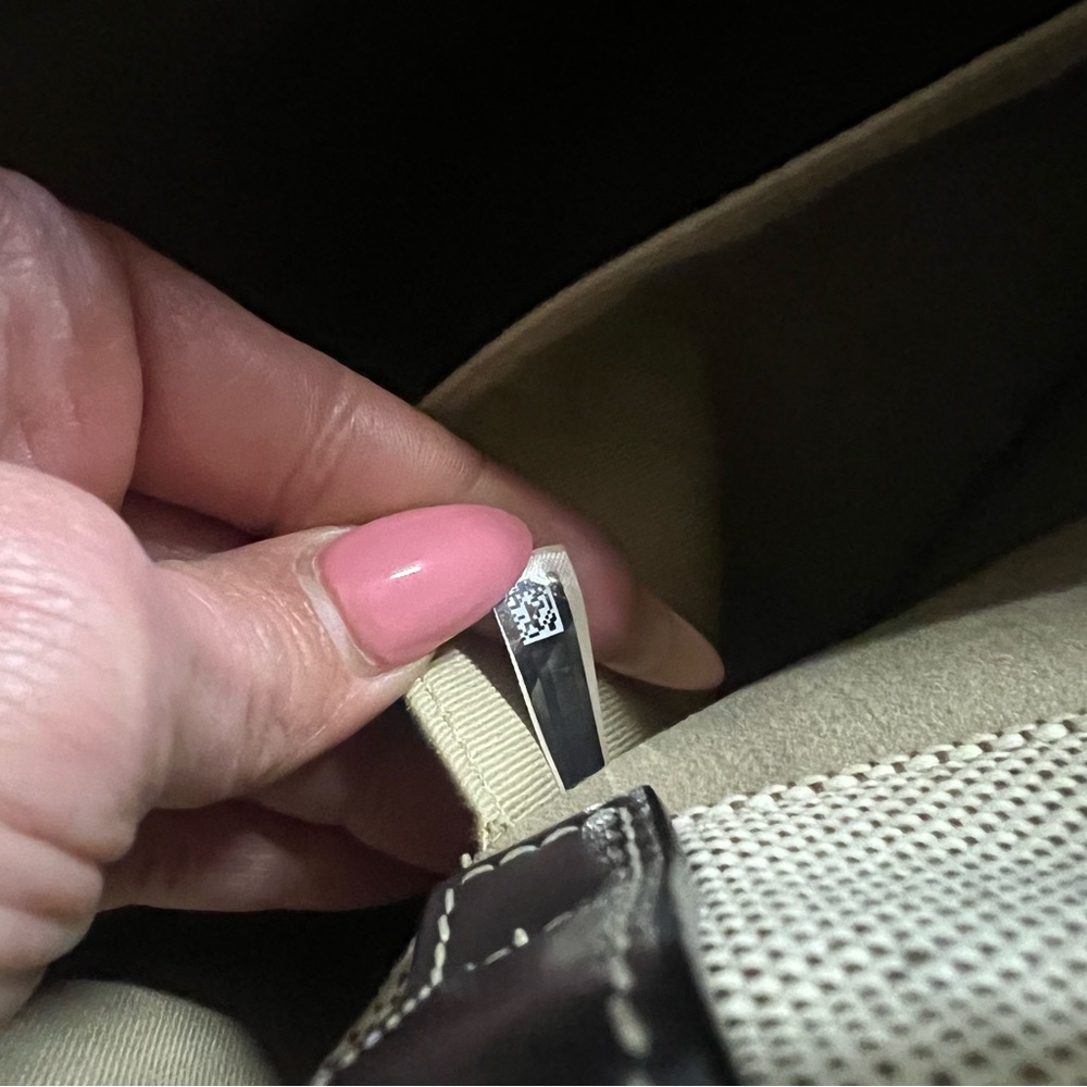 Chloé Beige and Black Tote Bag - Picture 5 of 7